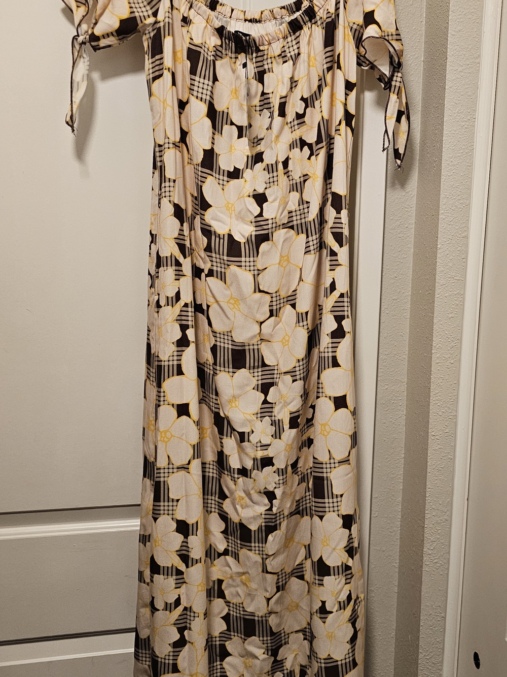 NWT Lexbreezy Off-Shoulder Palaka Puakenikeni Brown Maxi Dress